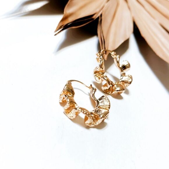 Textured gold hoop earrings #712 - Picture 3 of 4